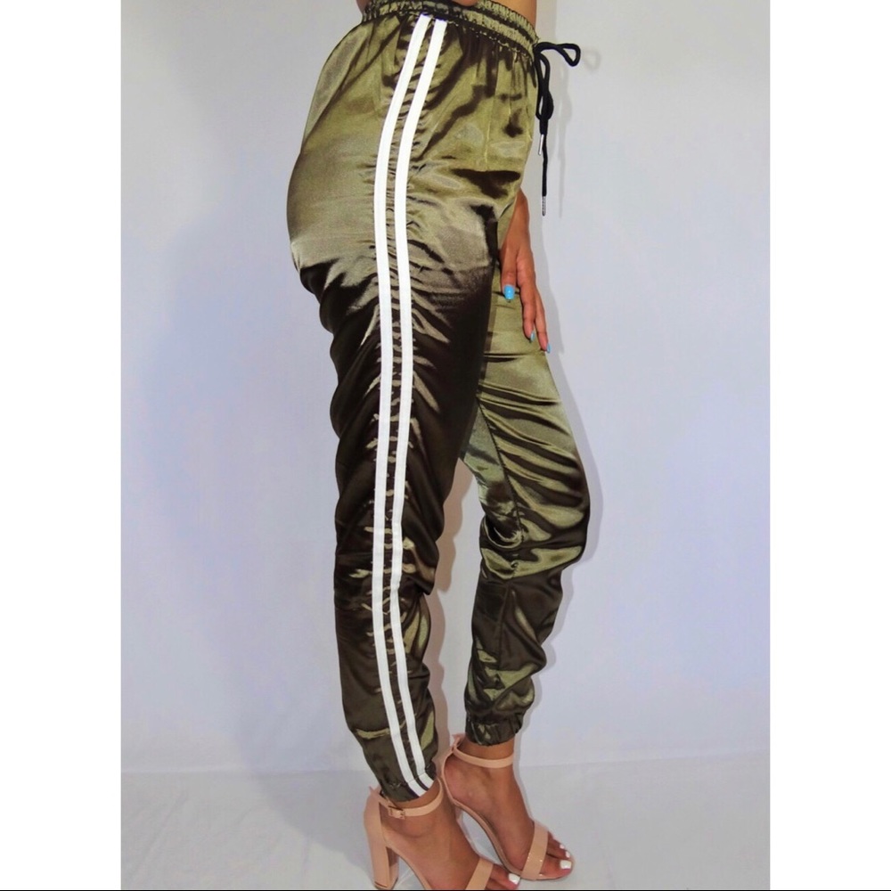 NWT Olive Green Skinny Fitting Trousers - Picture 3 of 6